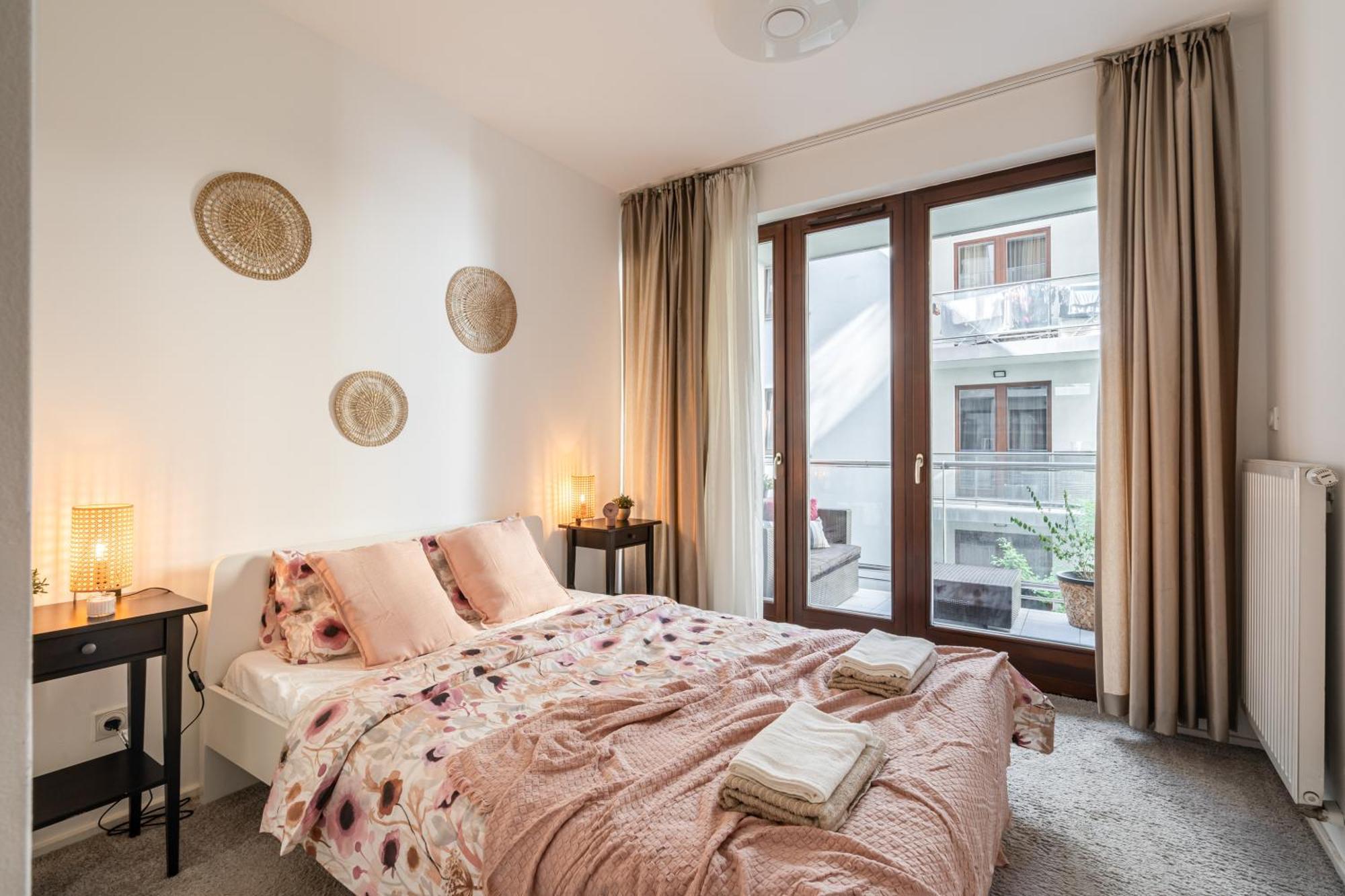 Home Of Serenity - 2 Bdr, Free Parking And Terrace Budapest Exterior photo